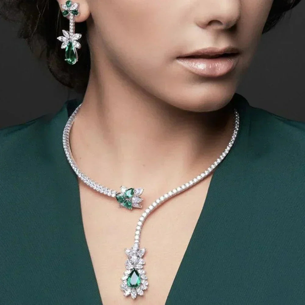 Vintage Collier Blume aus Smaragd